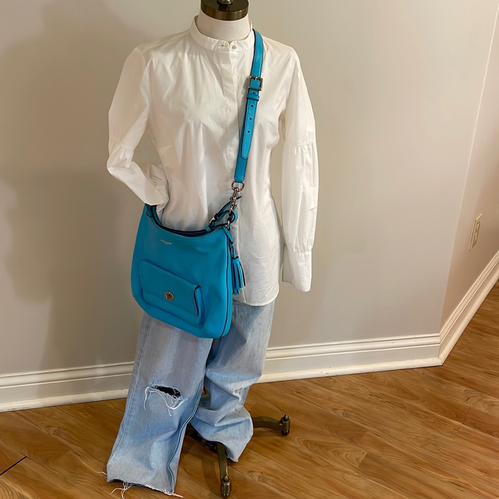 Coach Courtney Legacy Hobo handbag bright Tiffany blue with detachable strap